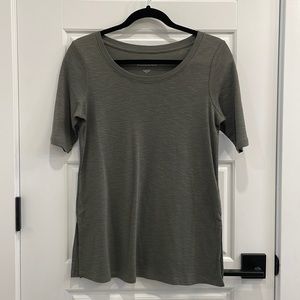 J Jill scoop neck t-shirt